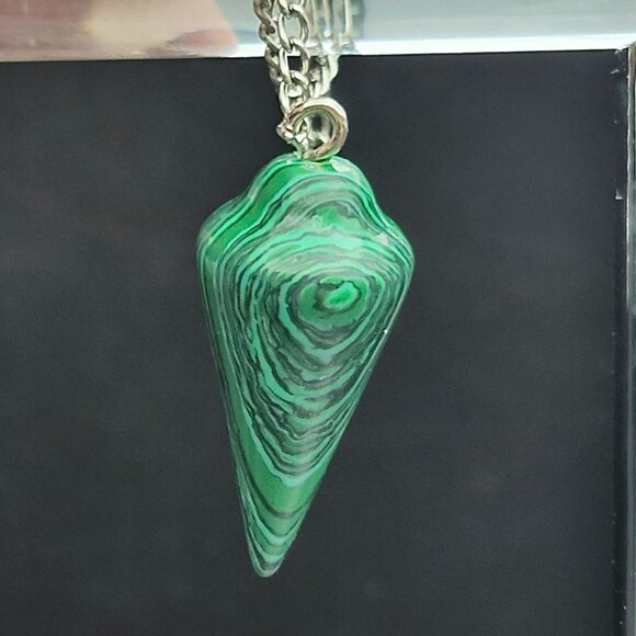 Green Malachite Pendulum Pendant With Chain Metaphysical Scrying Pagan Wiccan - Picture 5 of 5